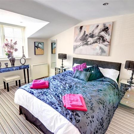 Hotties House - Two-Bed Cottage, Dog-Friendly & Off-Street Parking - Scarborough Bagian luar foto