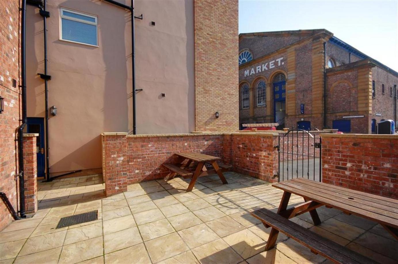 Hotties House - Two-Bed Cottage, Dog-Friendly & Off-Street Parking - Scarborough Bagian luar foto